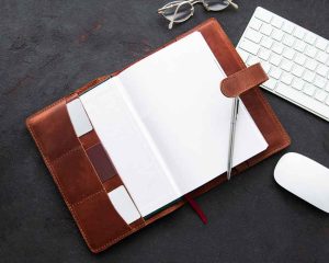 Cuaderno y accesorios de escritorio asociados a papelería en Zaragoza